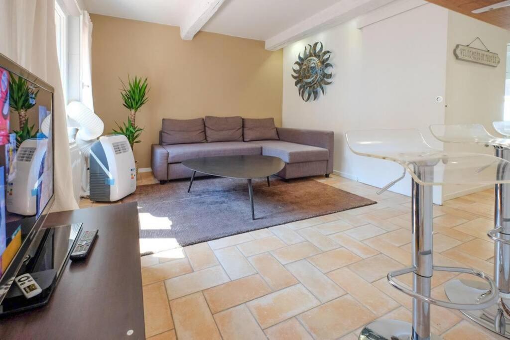 Appartement Centre Ville St Maxime, Plage A Pied Sainte-Maxime Exterior foto